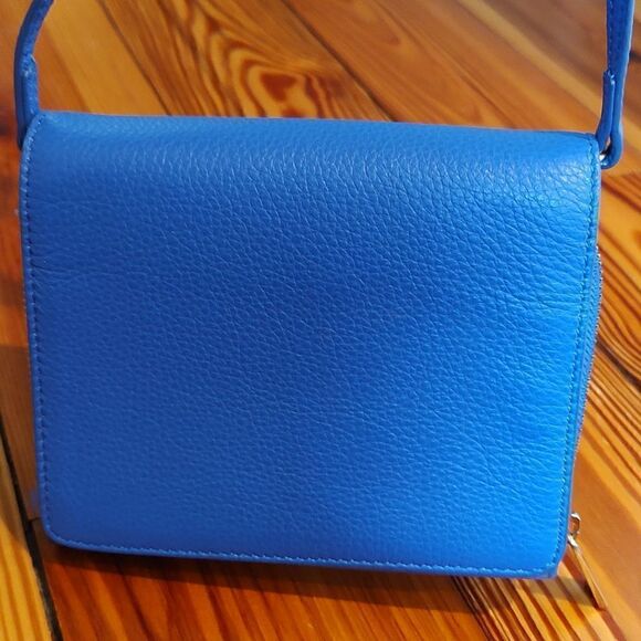 Vince Camuto Anika Crossbody Bag in Dazzling Blue Pebbled Leather - Picture 4 of 12